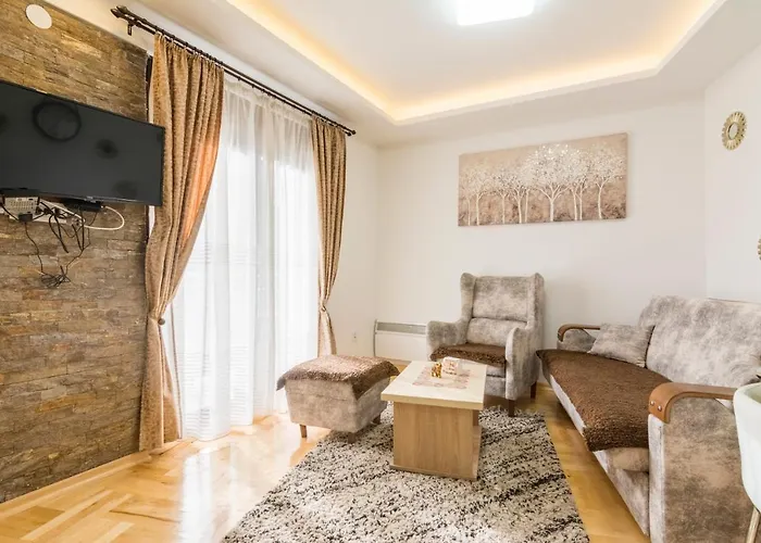 Pejnovic * Ζλάτιμπορ